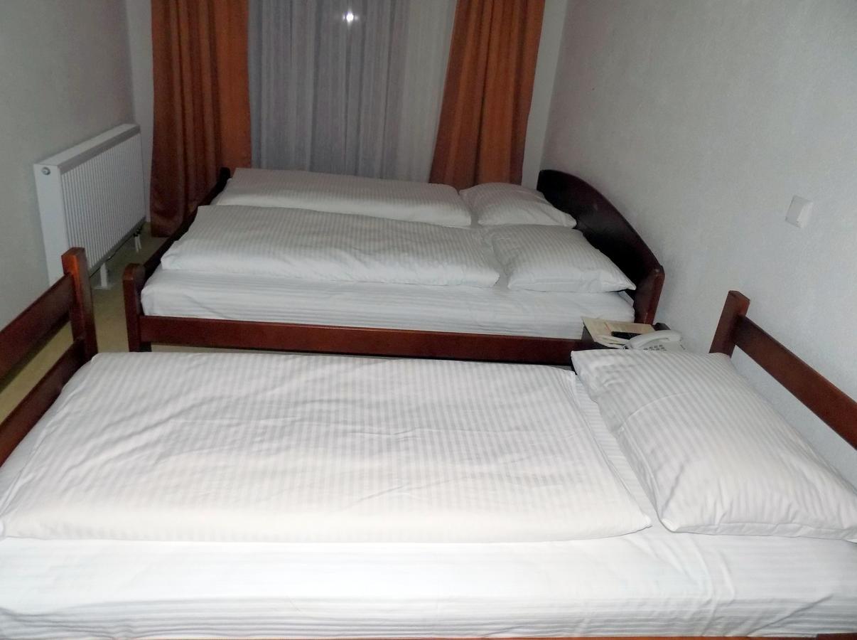 Hotel Knez คูเปรส ภายนอก รูปภาพ